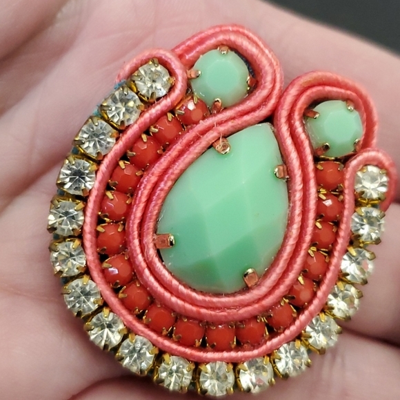 **Final Sale** U shaped coral and green earrings - Picture 8 of 8